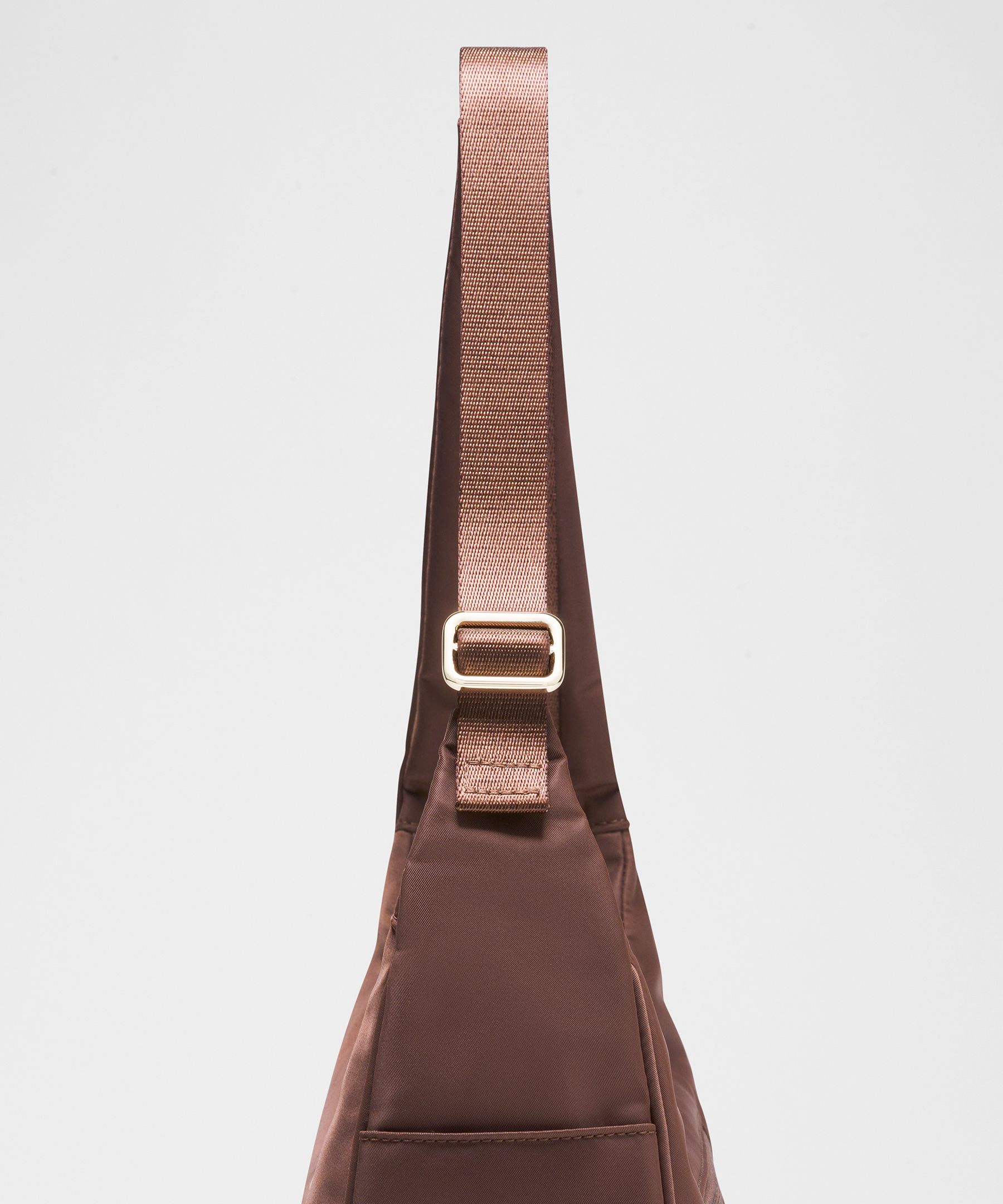 City Essentials Shoulder Bag 4L