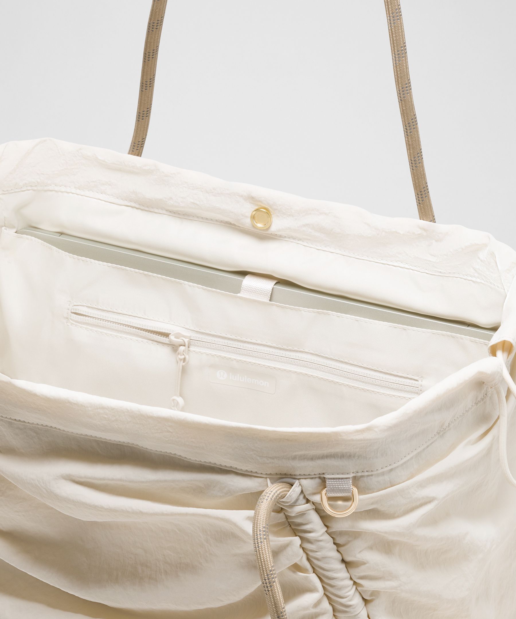 Tote bag fronc&eacute; 24L