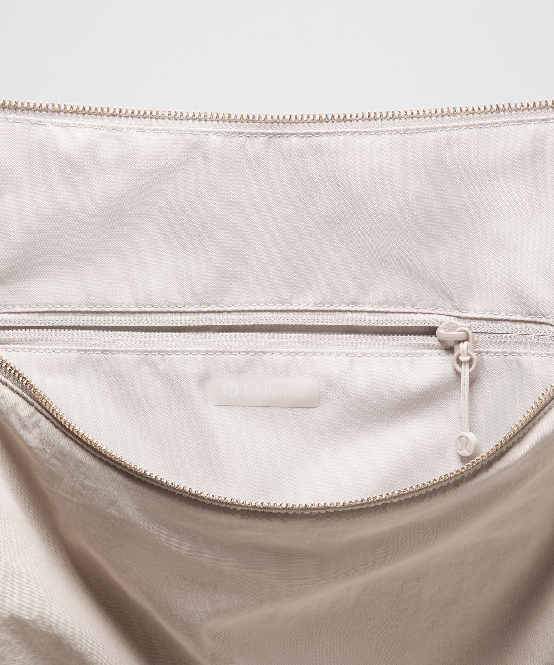 Convertible Ruched Crossbody Bag *Large 16L