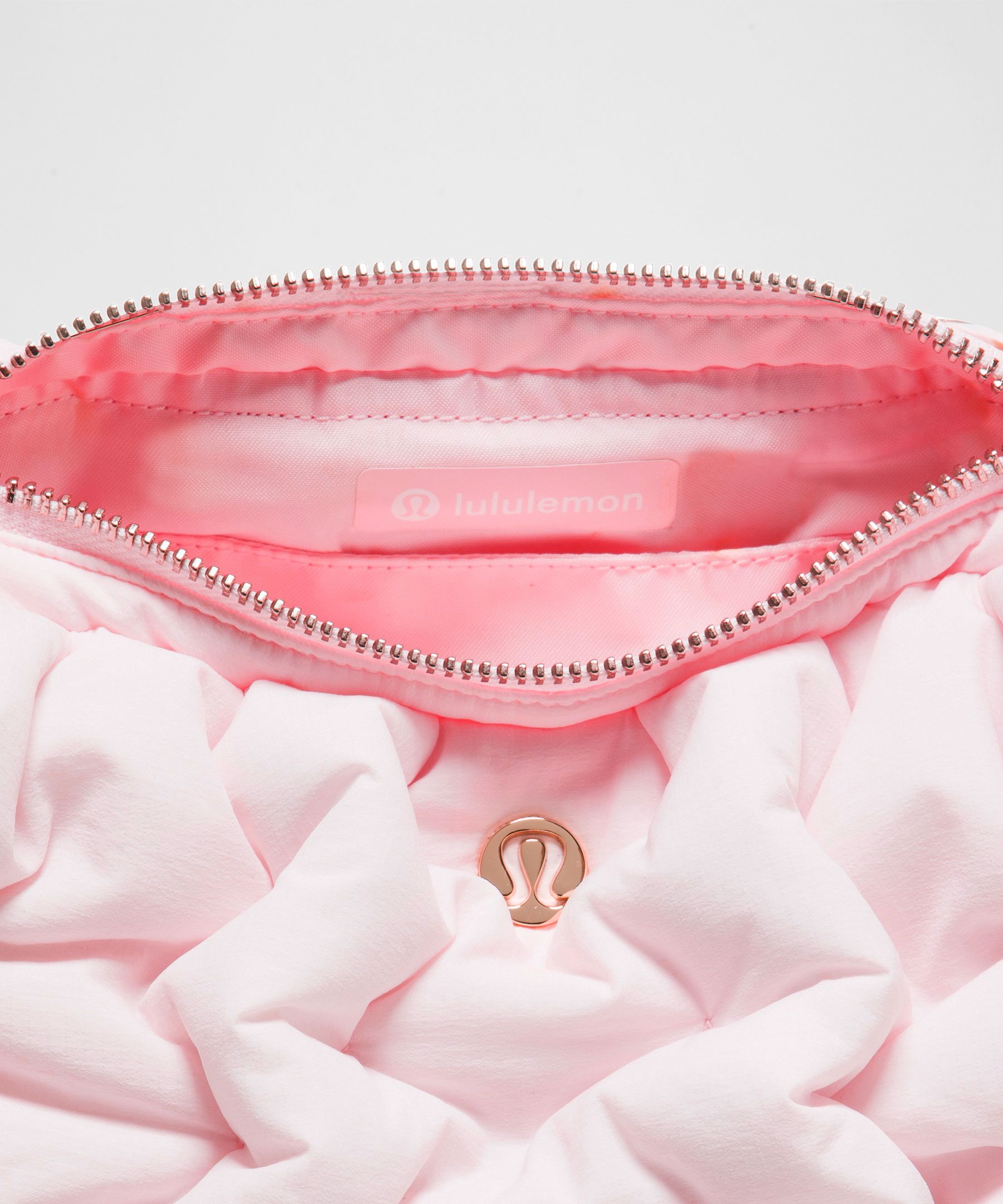 Quilty Puff Small Crossbody Bag 2.4L