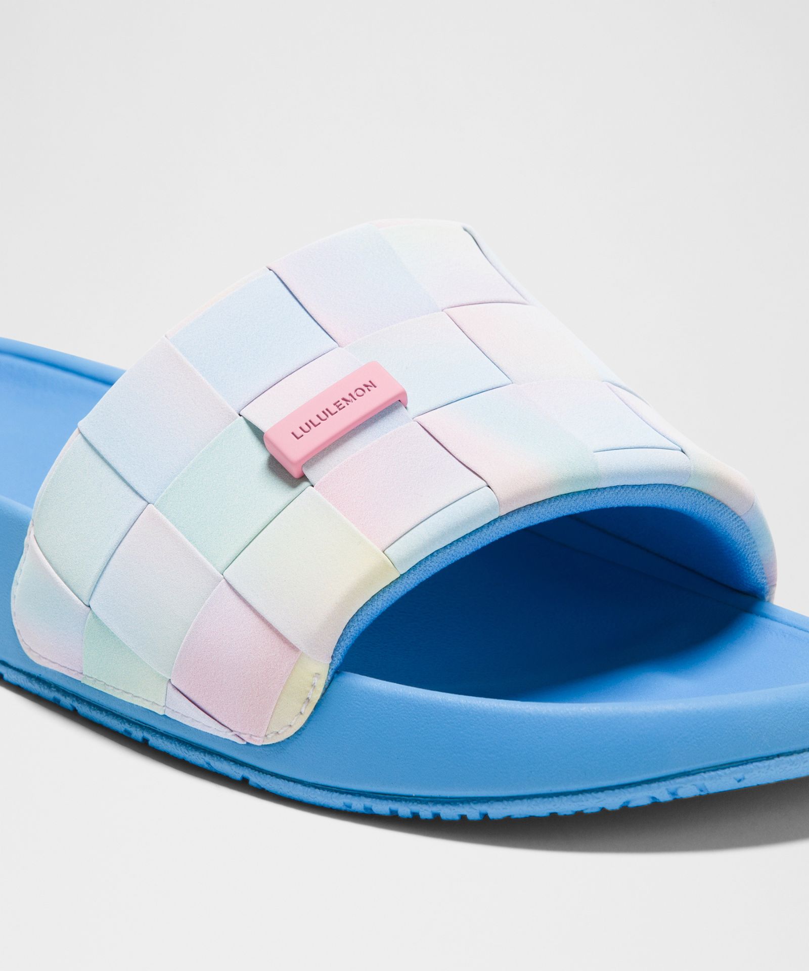 Женские сандалии Lululemon Women's Restfeel Woven Slide *Pride — фото 7