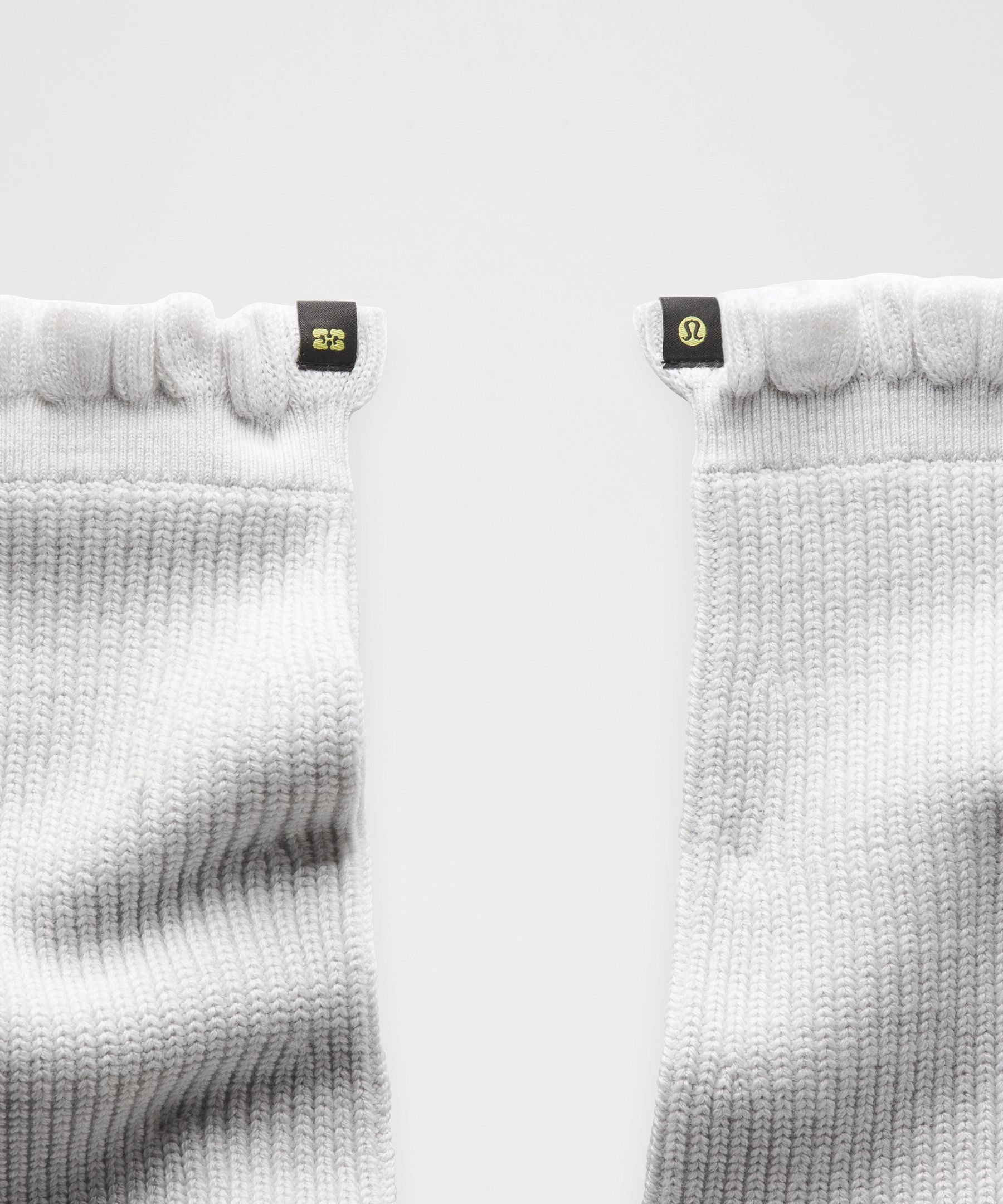 GANNI x lululemon ラッフル メリノウールブレンド レッグウォーマー