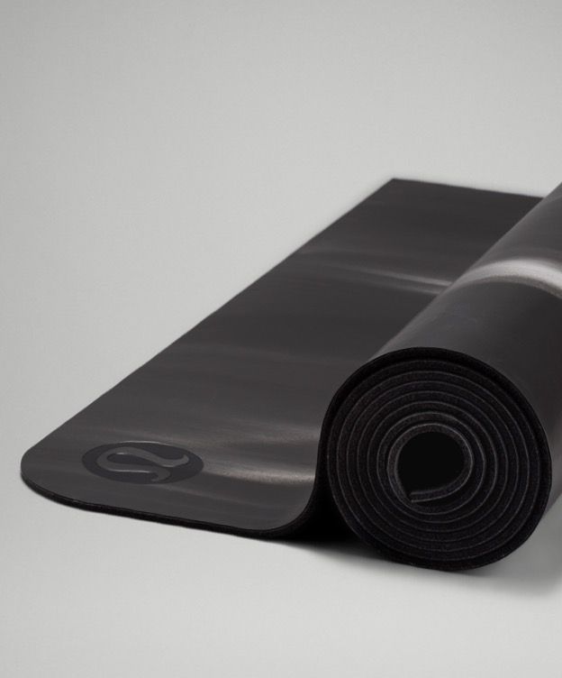 lululemon yoga mat size