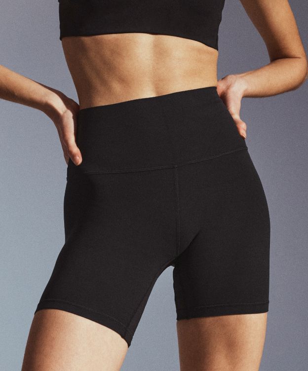 Lululemon store spin shorts