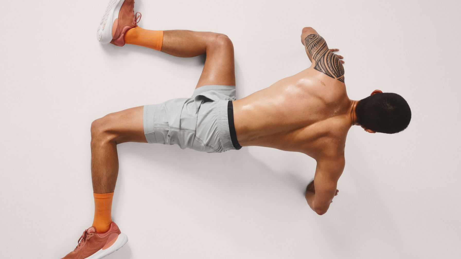 Lululemon men's pace breaker shorts top