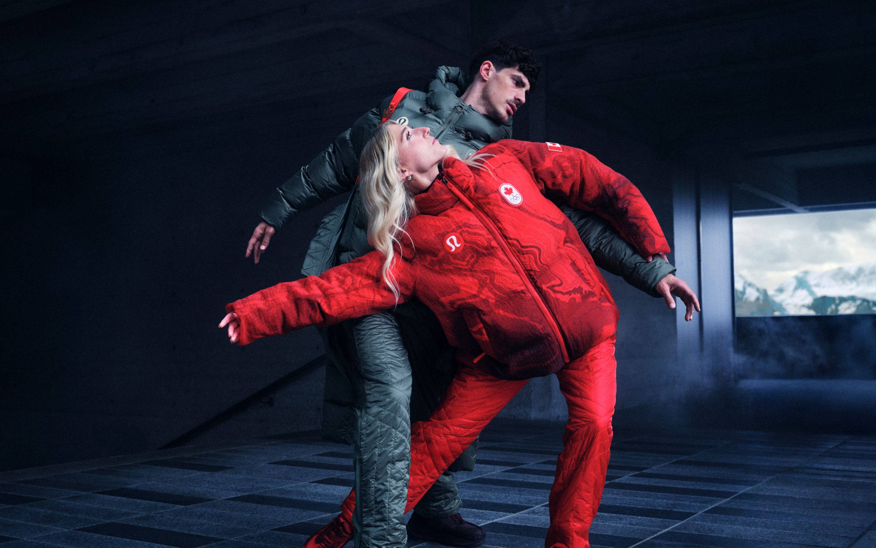 レア✨Lululemon カナダ限定　フーディー Team Canada Official Outfitter | lululemon