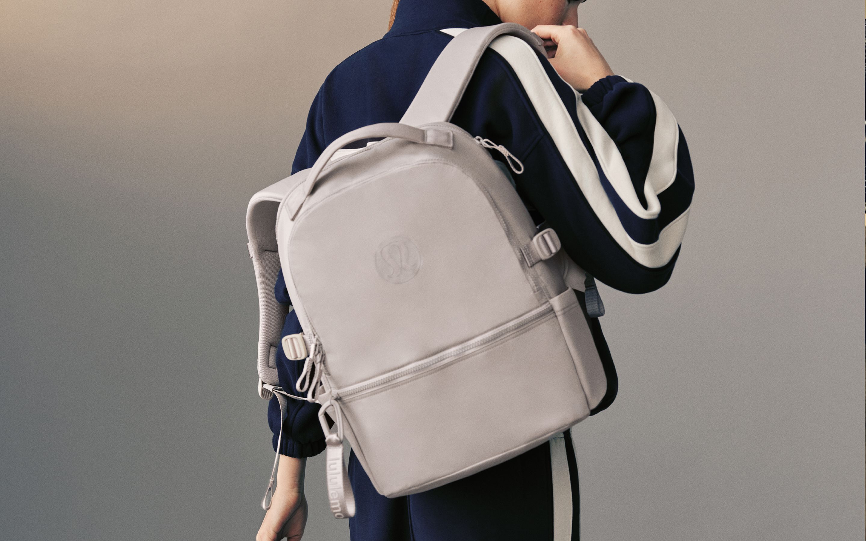 lululemon バックパック ライトグレー New Crew Backpack 22L *Updated | Men's Bags,Purses,Wallets | lululemon