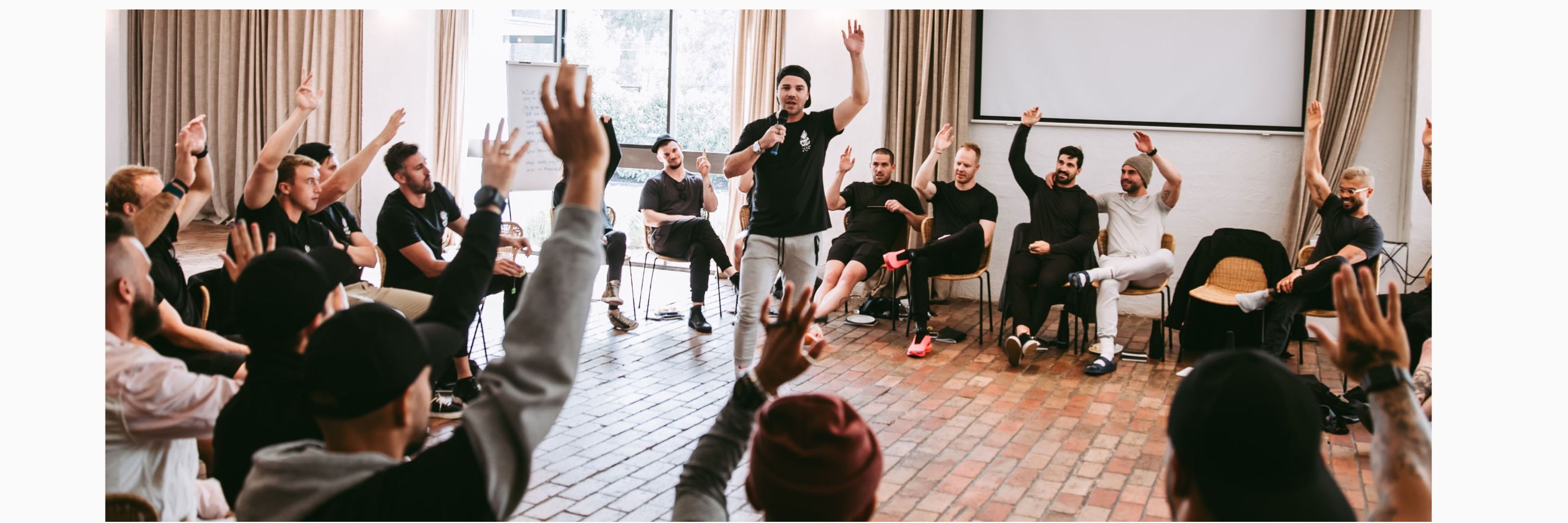 how many employees does lululemon have worldwide express