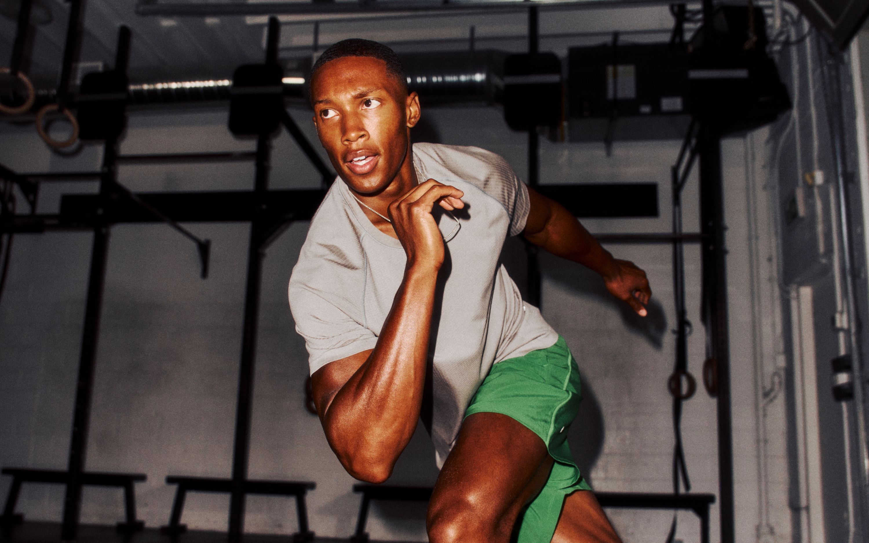 Man training in lululemon Metal Vent Tech and Pacebreaker Short
