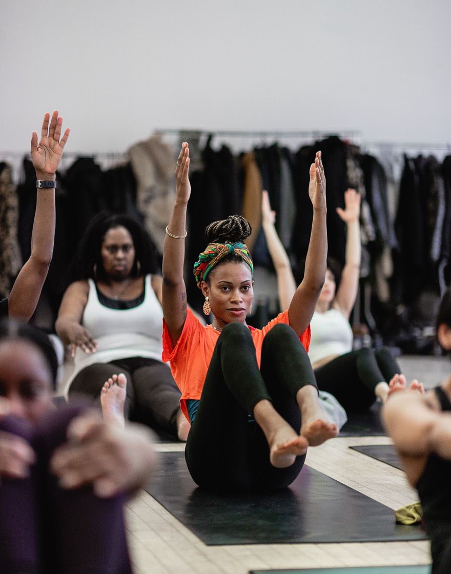 Lululemon / Queen Street West