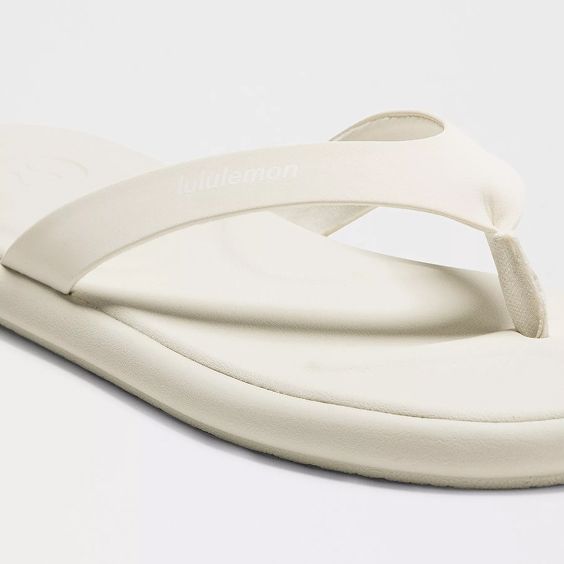 Women's Restfeel Flip-Flop in Light Ivory